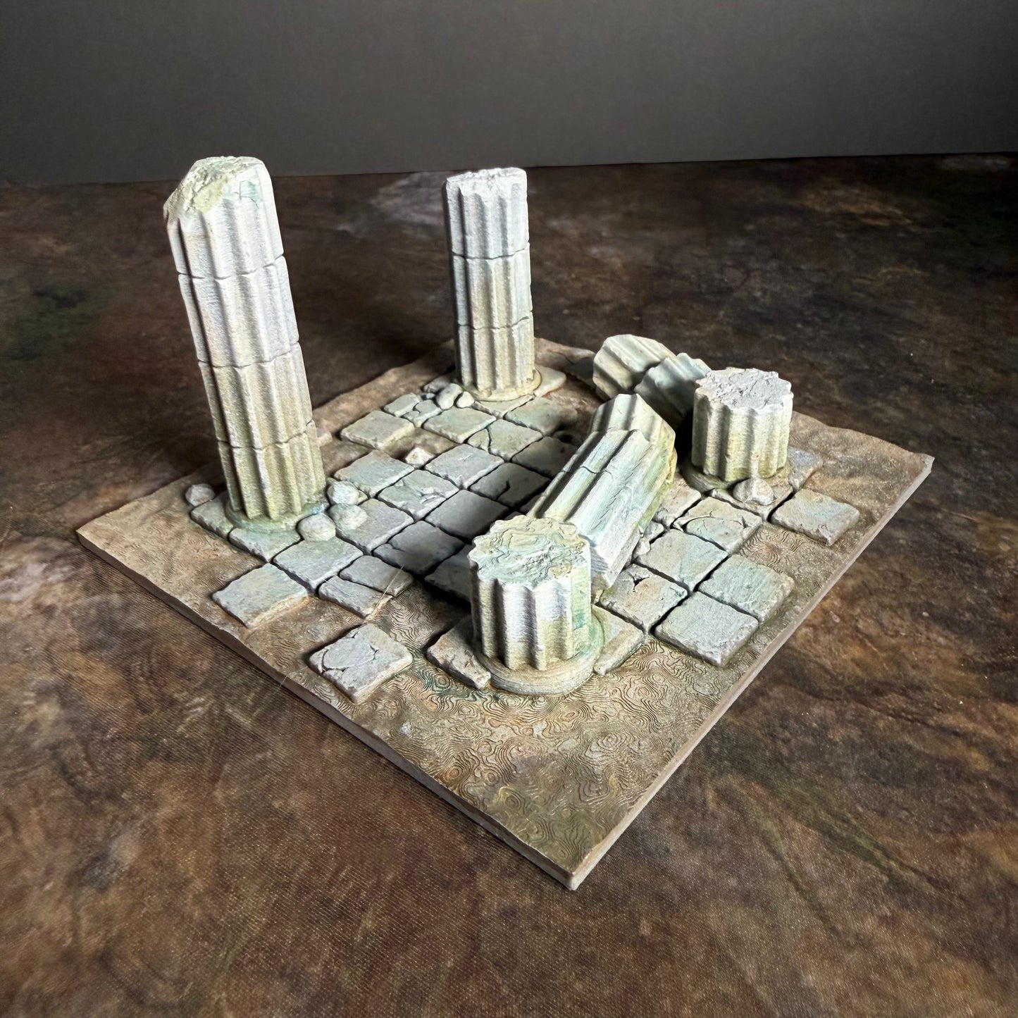 The Fallen Kingdom - 4 Ruined Columns