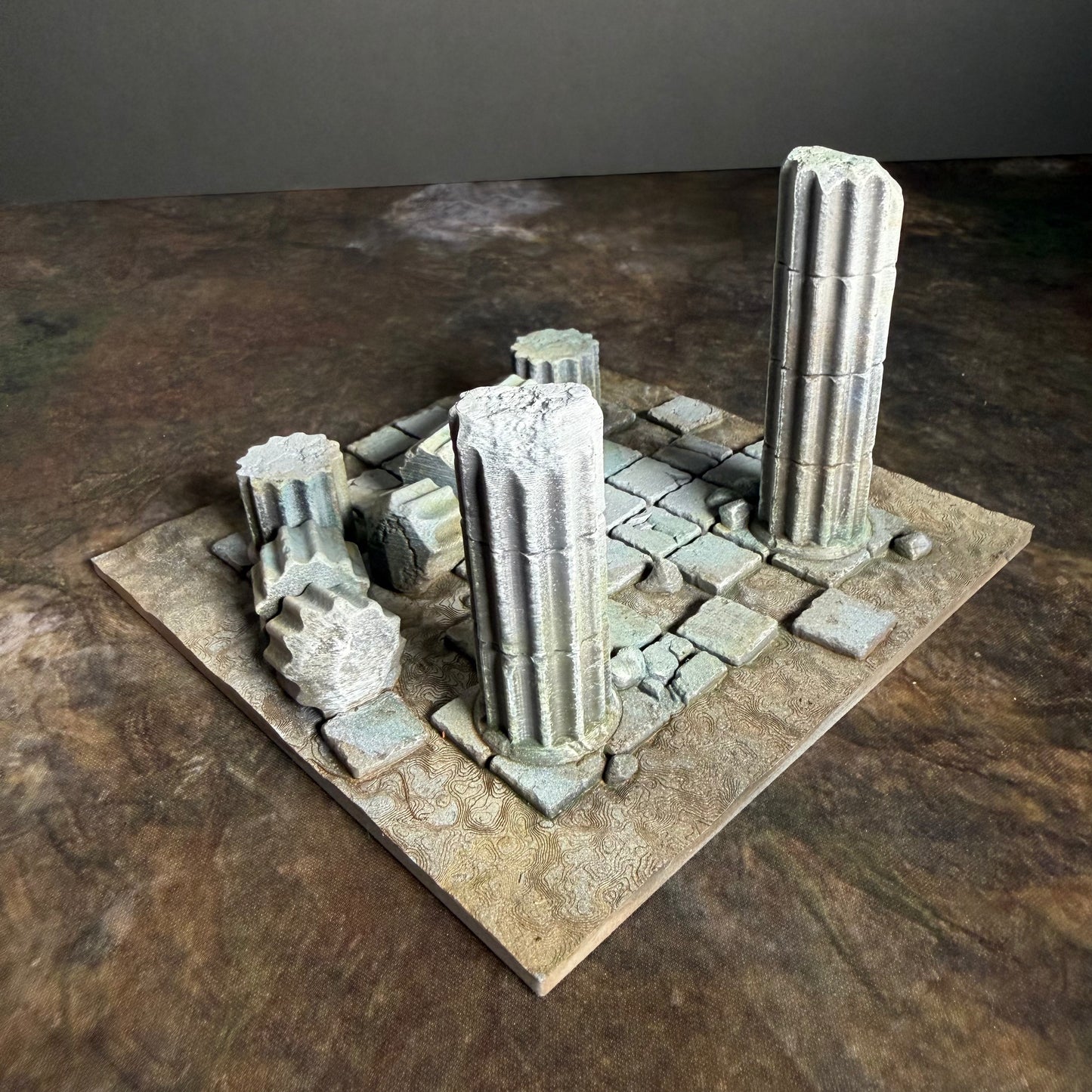 The Fallen Kingdom - 4 Ruined Columns