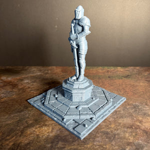The Fallen Kingdom - Statue