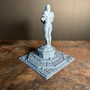 The Fallen Kingdom - Statue